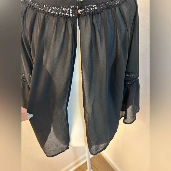 Monteau Los Angeles Black Open Back Top Size Medium - Picture 4 of 7